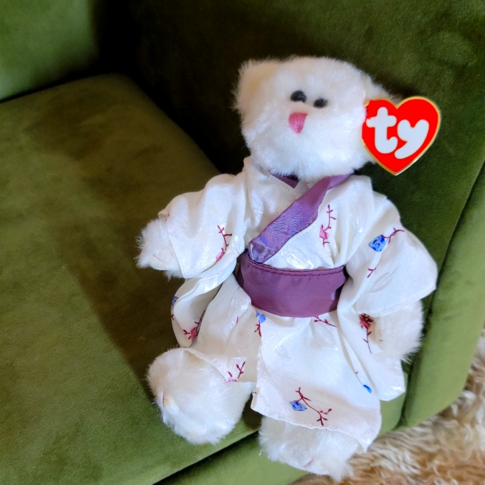 Ty Attic Treasures Suki Teddy Bear Plush Color White Size 9" NWT - Picture 1 of 9